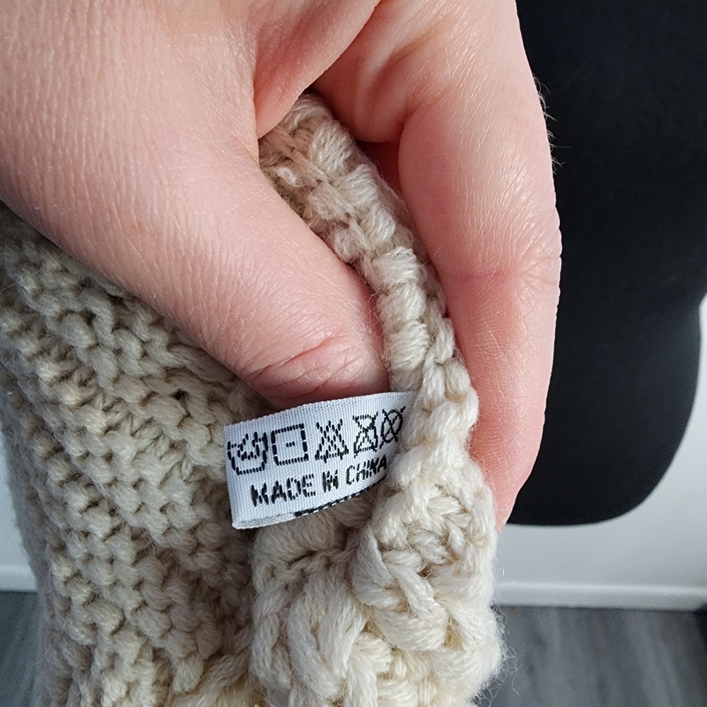 Cream Knit Infinity Scarf. - Picture 4 of 5